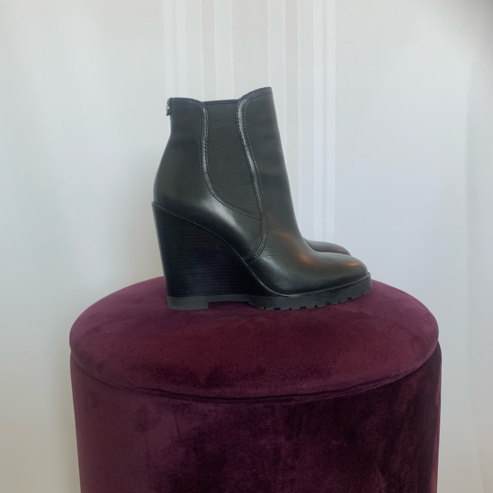 Michael Kora black booties!